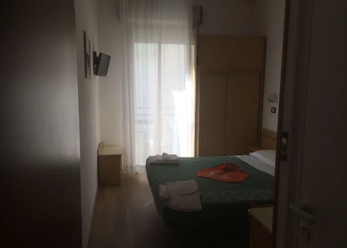 Tre Grazie Отель Римини